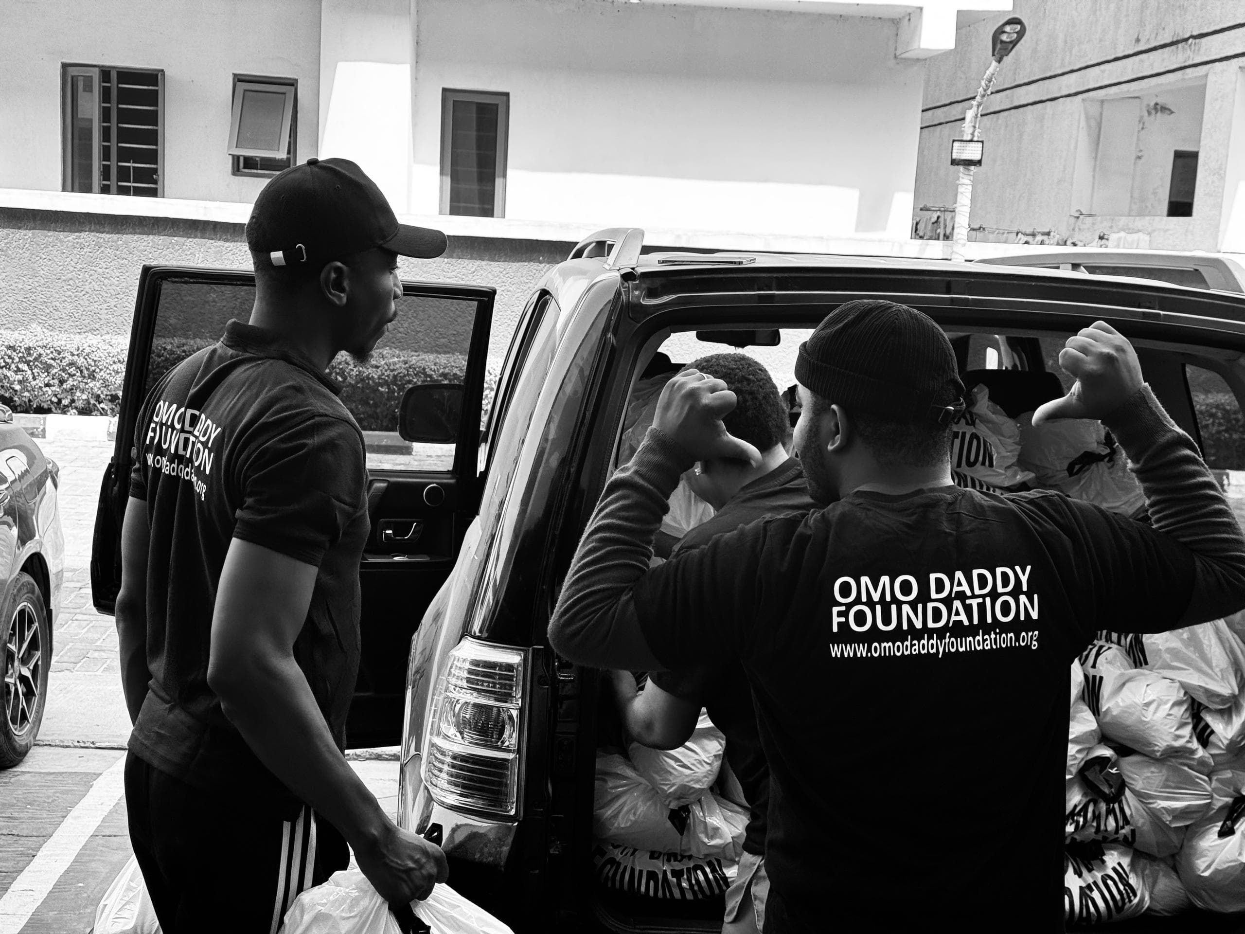 Volunteer loading relief supplies